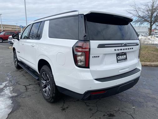 2023 Chevrolet Suburban 4WD Z71