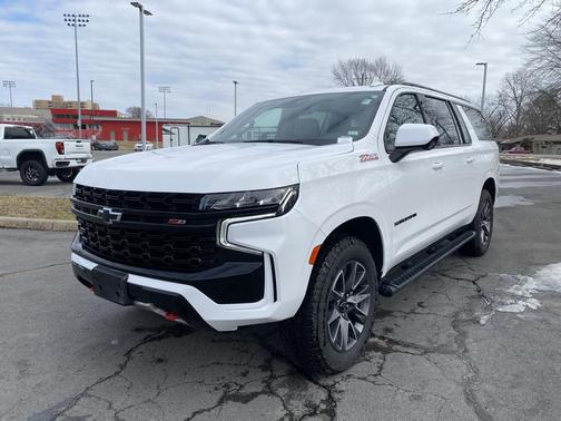 2023 Chevrolet Suburban 4WD Z71