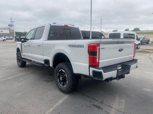 AVALANCHE 2026 Ford F-250 Lariat