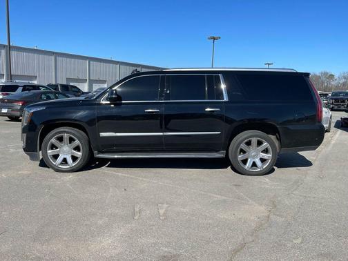 2020 Cadillac Escalade ESV Luxury
