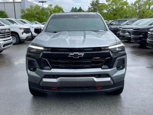Sterling Gray Metallic 2024 Chevrolet Colorado Z71