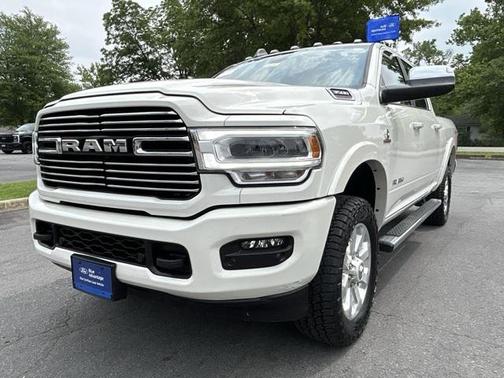 2022 RAM 3500 Laramie Crew Cab 4x4 6'4' Box