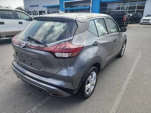 2021 Nissan Kicks S