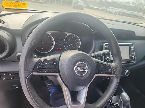 2021 Nissan Kicks S