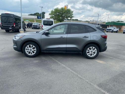 Carbonized Gray Metallic 2025 Ford Escape Active