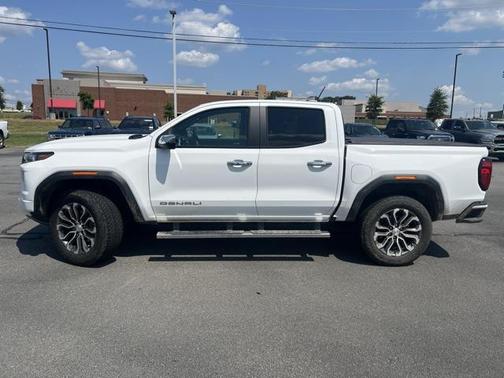 2024 GMC Canyon Denali