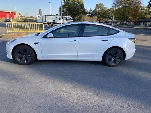 2023 Tesla Model 3 Standard Range
