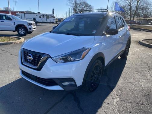 2020 Nissan Kicks SR