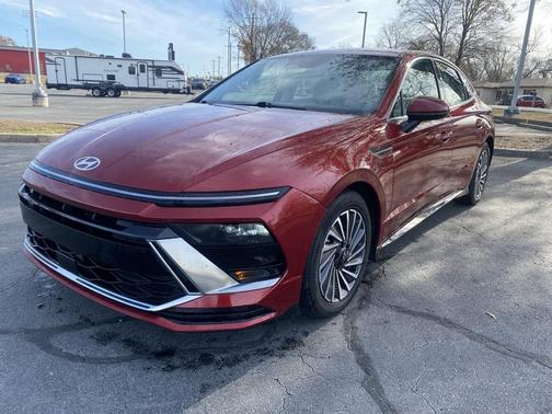 2024 Hyundai SONATA Hybrid SE