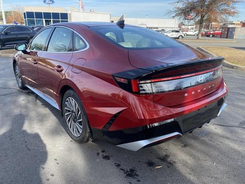 2024 Hyundai SONATA Hybrid SE