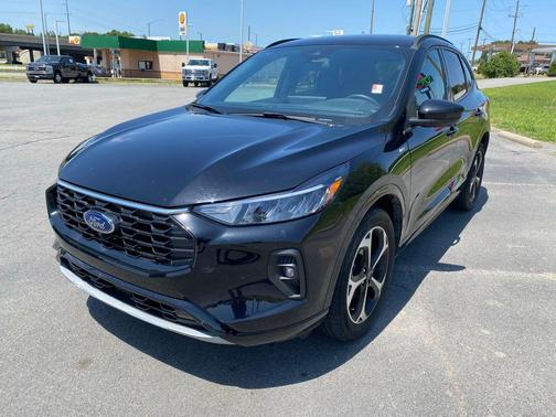 AGATE BLACK METALLIC 2023 Ford Escape ST-Line Select
