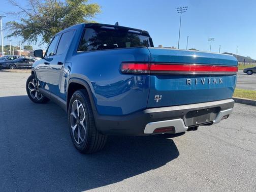 2023 Rivian R1T Adventure