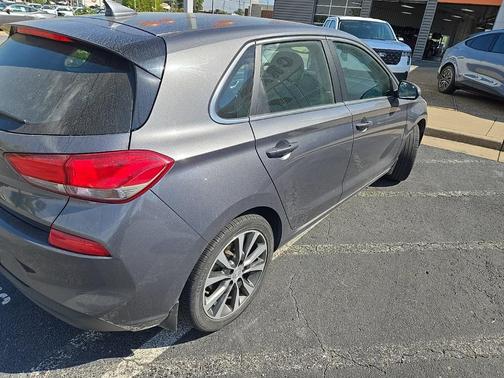 2019 Hyundai Elantra GT Base
