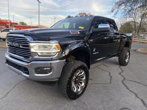 2022 RAM 3500 Laramie Crew Cab 4x4 6'4' Box