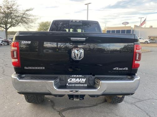 2022 RAM 3500 Laramie Crew Cab 4x4 6'4' Box