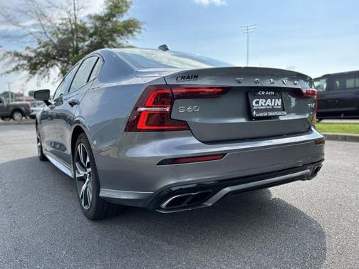 2019 Volvo S60 T6 R-Design