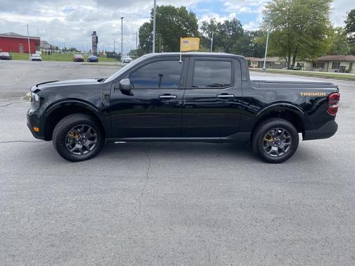 2023 Ford Maverick Lariat
