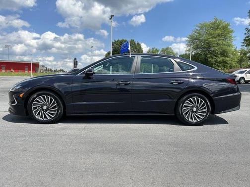 2023 Hyundai SONATA Hybrid Limited