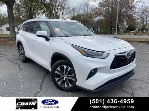 2024 Toyota Highlander Hybrid XLE