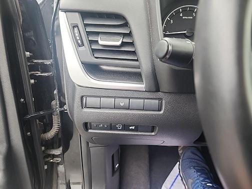 Super Black 2025 Nissan Rogue SV