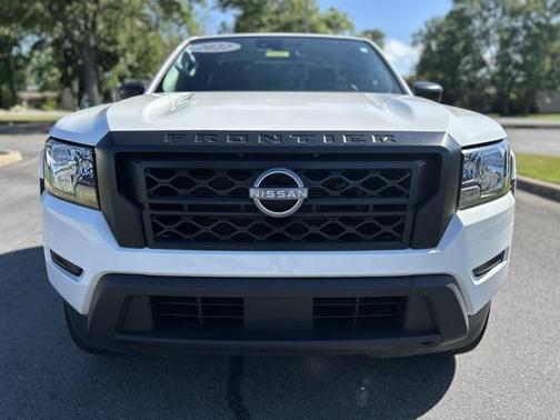 2022 Nissan Frontier S
