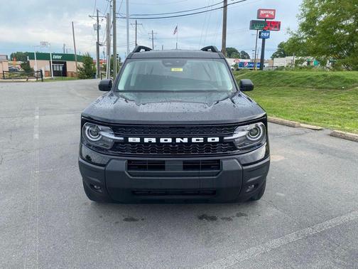 Shadow 2026 Ford Bronco Sport Outer Banks