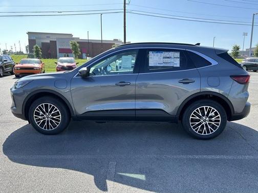 2025 Ford Escape PHEV SE