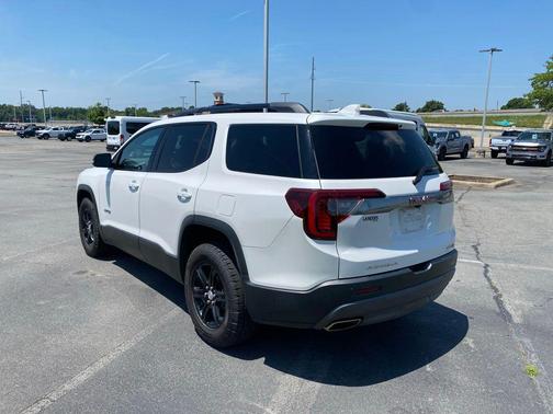 White Frost Tricoat 2021 GMC Acadia AWD AT4