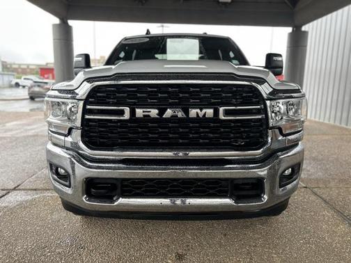 2023 RAM 3500 Big Horn Crew Cab 4x4 6'4' Box