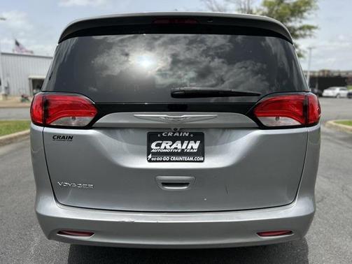 2021 Chrysler Voyager LXI