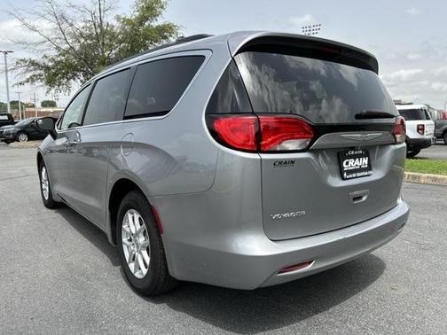 2021 Chrysler Voyager LXI