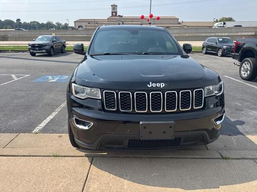 2018 Jeep Grand Cherokee Laredo E