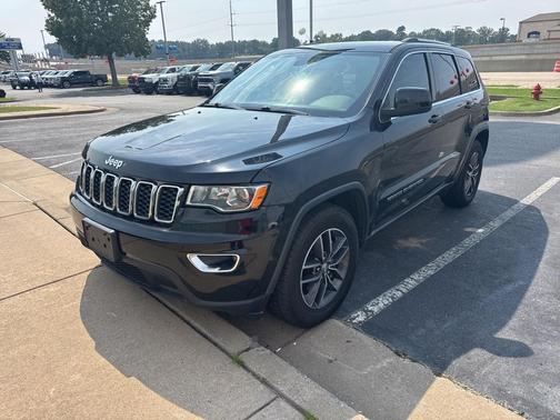 2018 Jeep Grand Cherokee Laredo E