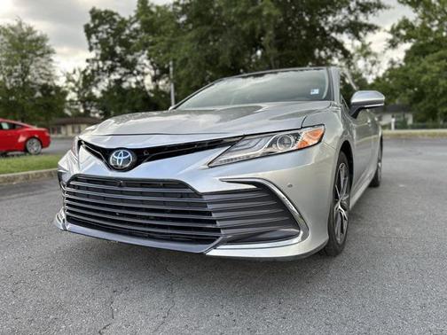 2023 Toyota Camry Hybrid XLE