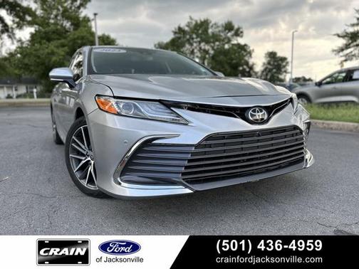 2023 Toyota Camry Hybrid XLE