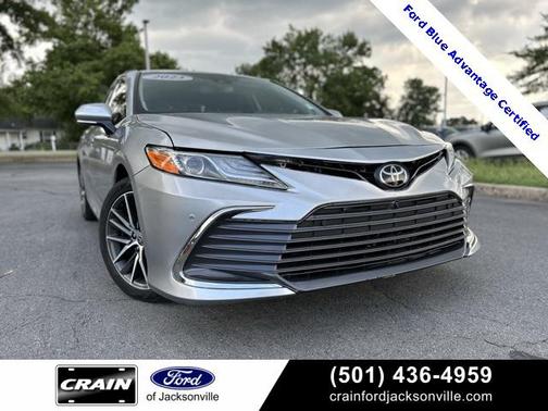 2023 Toyota Camry Hybrid XLE