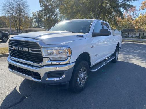 2020 RAM 2500 Big Horn Crew Cab 4X4 6'4' Box