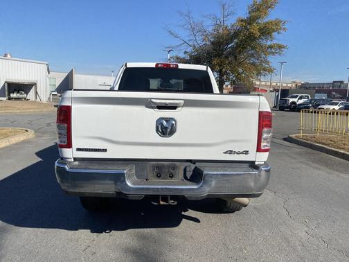 2020 RAM 2500 Big Horn Crew Cab 4X4 6'4' Box