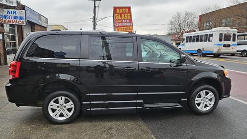 2012 Dodge Grand Caravan Crew