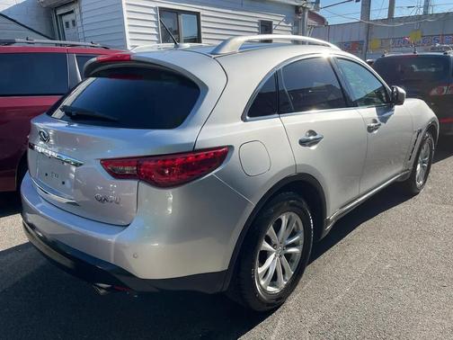 Liquid Platinum 2014 INFINITI QX70 Base