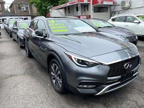 2018 INFINITI QX30 Premium