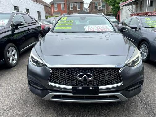 2018 INFINITI QX30 Premium