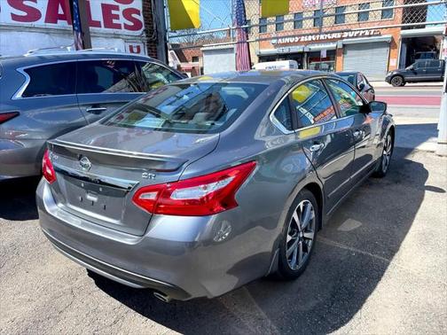 2016 Nissan Altima 2.5 SR