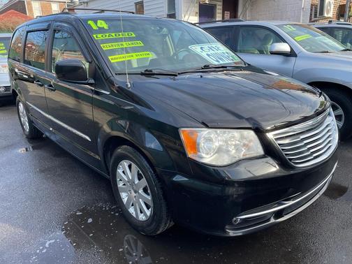 2014 Chrysler Town & Country Touring