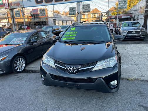 2014 Toyota RAV4 LE