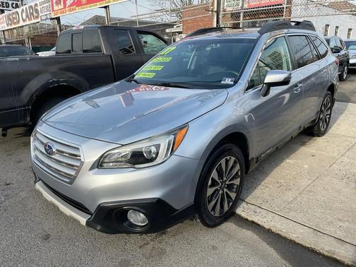 Ice Silver Metallic 2017 Subaru Outback 3.6R Limited