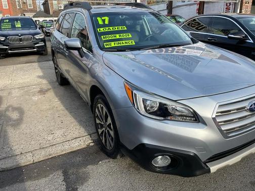 Ice Silver Metallic 2017 Subaru Outback 3.6R Limited