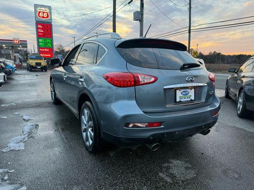 2017 INFINITI QX50 Base
