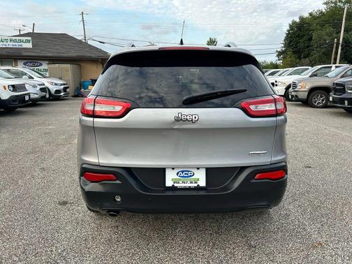 2014 Jeep Cherokee Sport