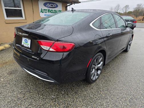 2016 Chrysler 200 C